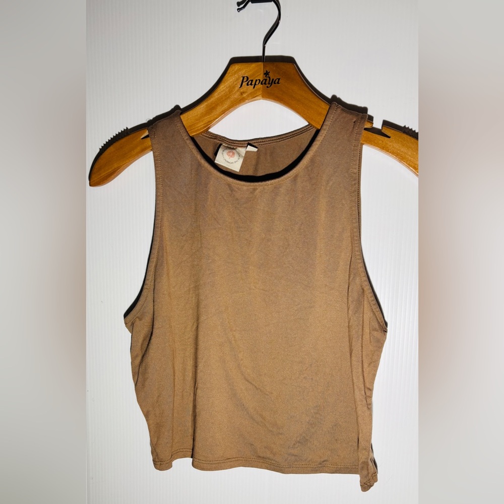 Live in the moment Tan Sleeveless Crop Top size medium super soft
